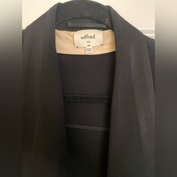 Wilfred Aritzia black blazer - Picture 2 of 6
